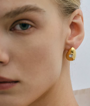 Willow Waterdrop Stud Earrings / 18K Gold Plated